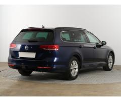 Volkswagen Passat 2.0 TDI 110kW - 7