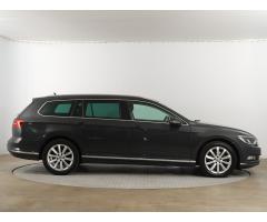 Volkswagen Passat 2.0 TDI 110kW - 8