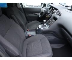 Peugeot 5008 1.6 HDi 84kW - 12