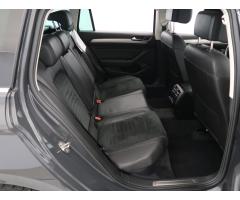 Volkswagen Passat 2.0 TDI 110kW - 13