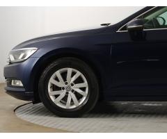 Volkswagen Passat 2.0 TDI 110kW - 20