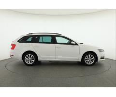 Škoda Octavia 2.0 TDI 110kW - 8