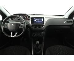 Peugeot 2008 1.2 PureTech 60kW - 9