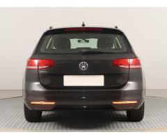 Volkswagen Passat 2.0 TDI 110kW - 6