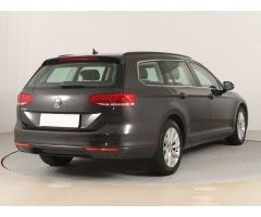 Volkswagen Passat 2.0 TDI 110kW - 7