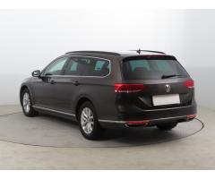 Volkswagen Passat 2.0 TDI 140kW - 6