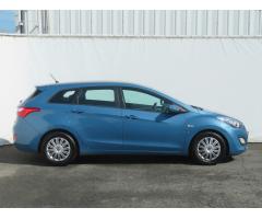 Hyundai i30 1.6 MPI 88kW - 8