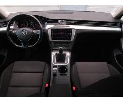 Volkswagen Passat 2.0 TDI 110kW - 10