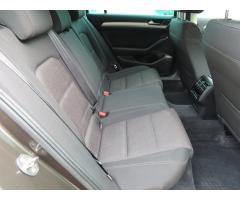 Volkswagen Passat 2.0 TDI 140kW - 13