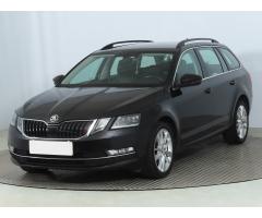 ŠKODA SUPERB COMBI 2.0TDI 140 LAURIN&K 4X4 DSG 7ST