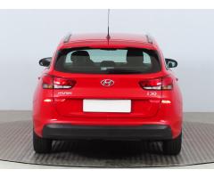 Hyundai i30 1.6 CRDi 85kW - 6