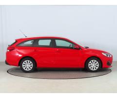 Hyundai i30 1.6 CRDi 85kW - 8