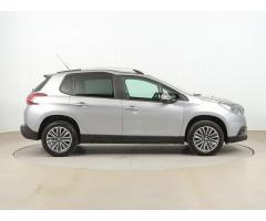 Peugeot 2008 1.2 PureTech 60kW - 8