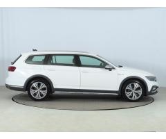 Volkswagen Passat 2.0 TDI 140kW - 8