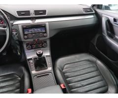 Volkswagen Passat 1.6 TDI 77kW - 11