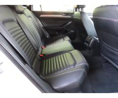 Volkswagen Passat 2.0 TDI 140kW - 13