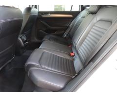 Volkswagen Passat 2.0 TDI 140kW - 15