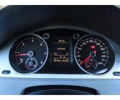 Volkswagen Passat 2.0 TDI 103kW - 17