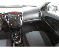 Kia Cee`d 1.6 CVVT 92kW - 11