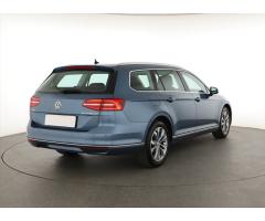 Volkswagen Passat 2.0 TDI 110kW - 7