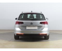 Volkswagen Passat 2.0 TDI 110kW - 6