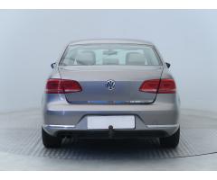 Volkswagen Passat 2.0 TDI 103kW - 6