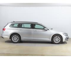 Volkswagen Passat 2.0 TDI 110kW - 8