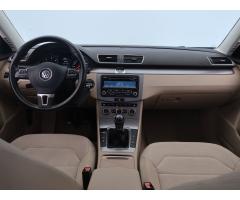 Volkswagen Passat 2.0 TDI 103kW - 10