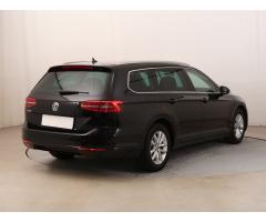 Volkswagen Passat 2.0 TDI 110kW - 7