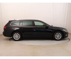 Volkswagen Passat 2.0 TDI 110kW - 8