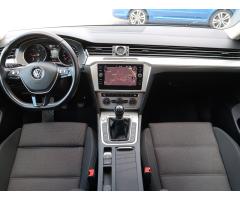 Volkswagen Passat 2.0 TDI 110kW - 10