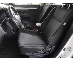 Mitsubishi Outlander 2.2 DI-D 110kW - 15