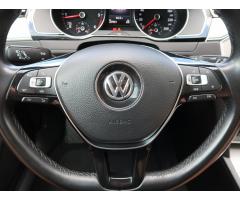 Volkswagen Passat 2.0 TDI 110kW - 22