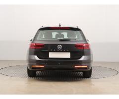 Volkswagen Passat 1.6 TDI 88kW - 6