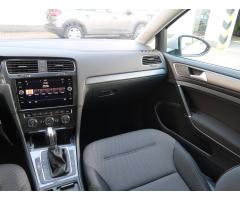 Volkswagen Golf 2.0 TDI 110kW - 11