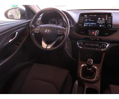 Hyundai i30 1.5 DPI 81kW - 9