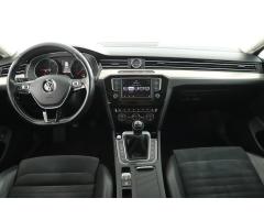 Volkswagen Passat 2.0 TDI 140kW - 9