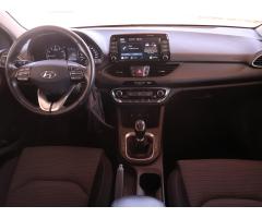 Hyundai i30 1.5 DPI 81kW - 10