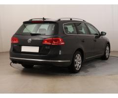 Volkswagen Passat 2.0 TDI 103kW - 7