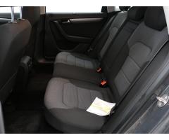 Volkswagen Passat 2.0 TDI 103kW - 15