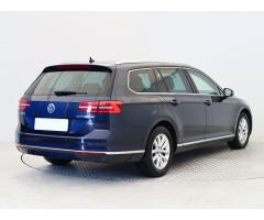 Volkswagen Passat 2.0 TDI 110kW - 7