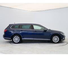 Volkswagen Passat 2.0 TDI 110kW - 8