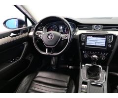 Volkswagen Passat 2.0 TDI 110kW - 9