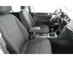 Volkswagen Golf 1.5 TSI 110kW - 10