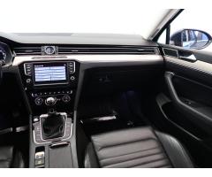 Volkswagen Passat 2.0 TDI 110kW - 11