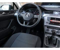 Volkswagen Passat 2.0 TDI 110kW - 9