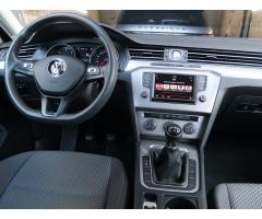 Volkswagen Passat 2.0 TDI 110kW - 10