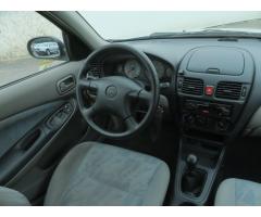 Nissan Almera 1.5 66kW - 9