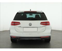 Volkswagen Passat 2.0 TDI 140kW - 6