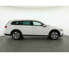 Volkswagen Passat 2.0 TDI 140kW - 8